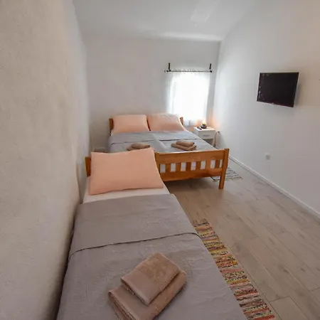 Semesterbostad Villa Green Oasis